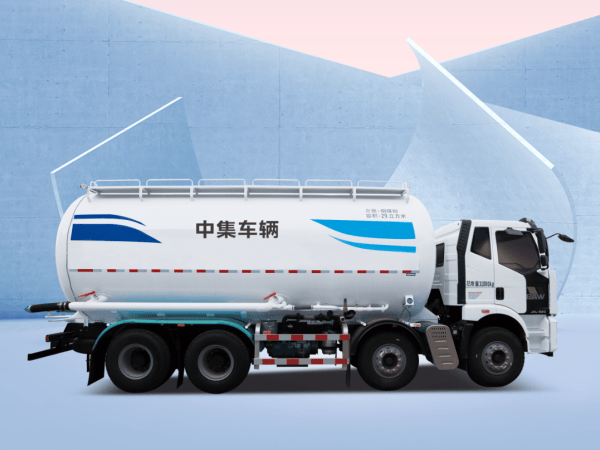中集車輛粉罐家族實力登場，揭秘粉粒物料運輸車的"高效可靠"之道！