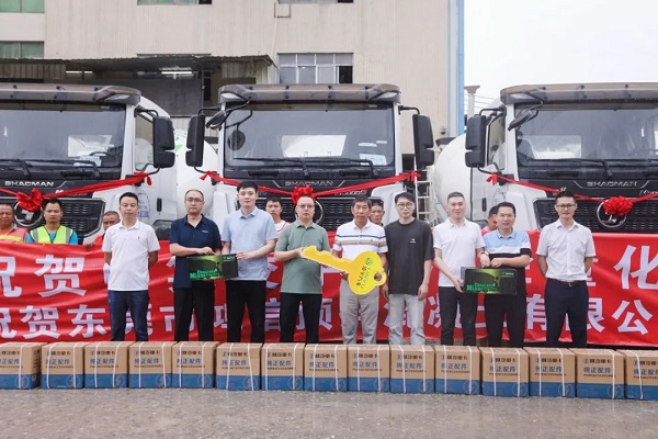 【發(fā)車(chē)新聞】陜汽&凌宇攪拌車(chē)交付客戶(hù)！